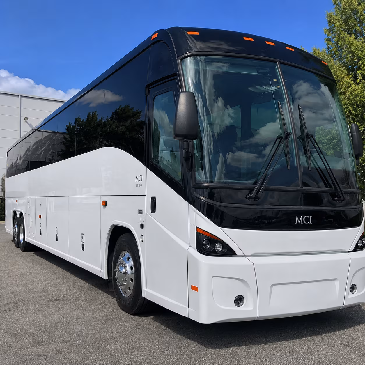 corporate group airport shuttles between richardson s telecom corridor and dfw
