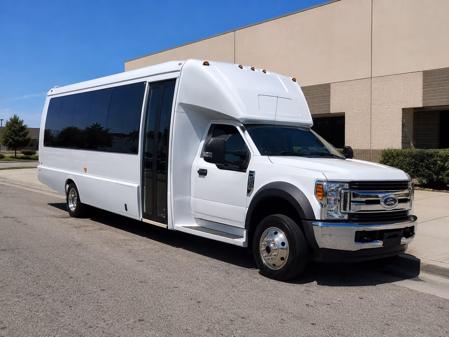 find buses for zoo aquarium and animal science field trips near richardson