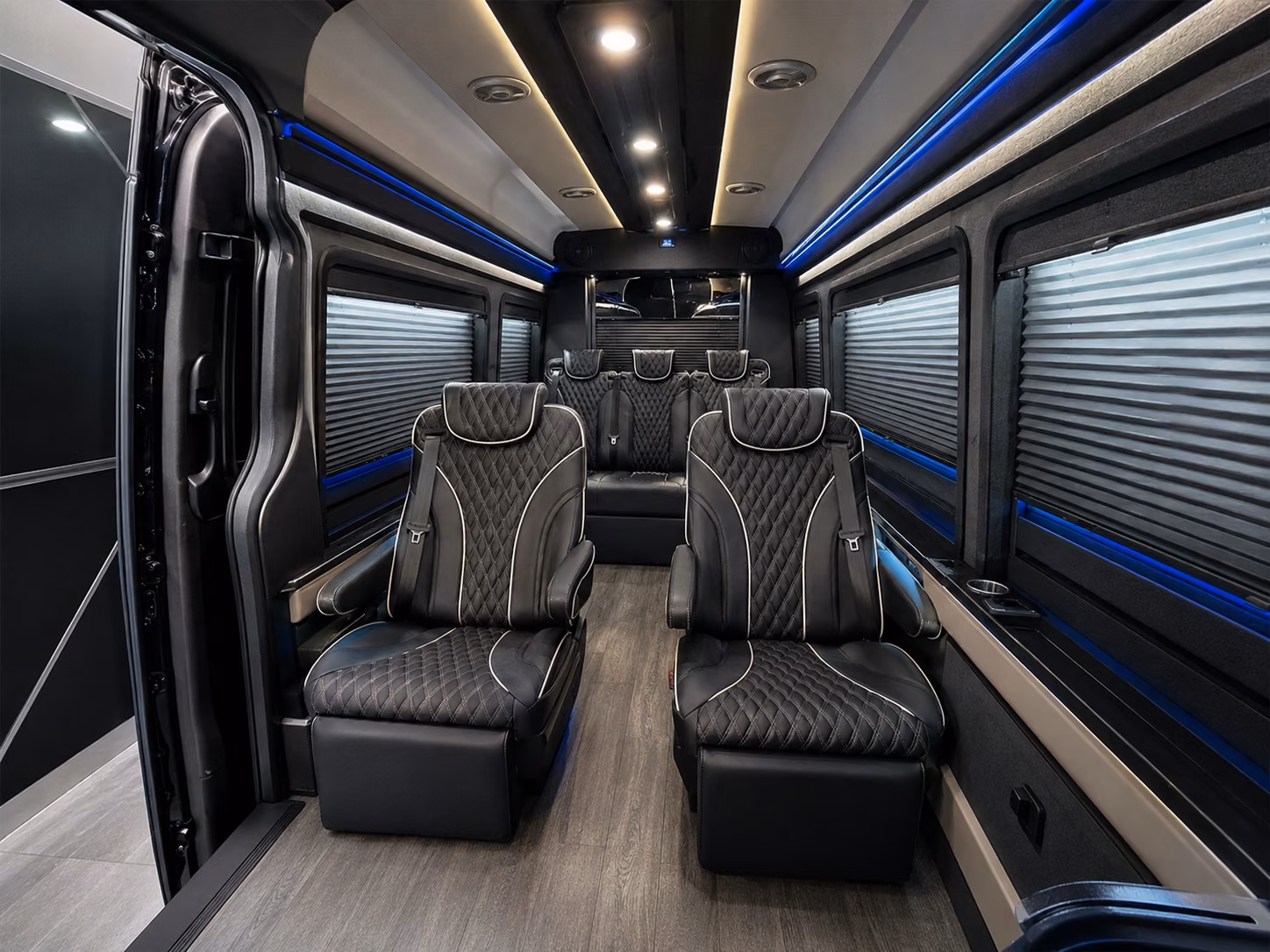 hotel shuttle buses between richardson hotels and dallas airports