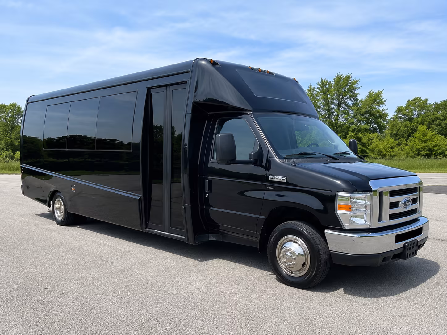 minibus rentals for small group wine tours around north texas