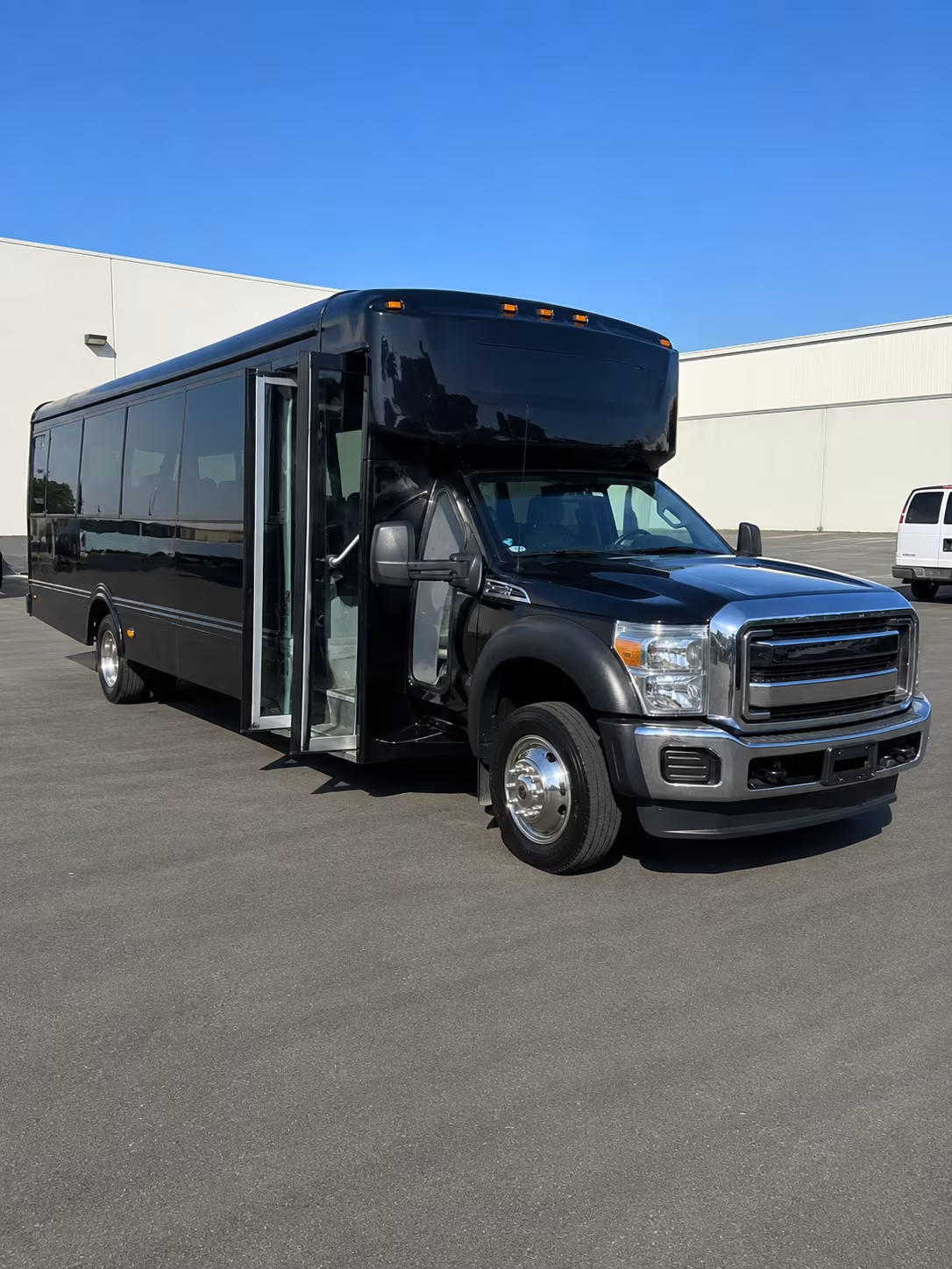 party bus rentals for richardson bridal parties and bachelor weekends