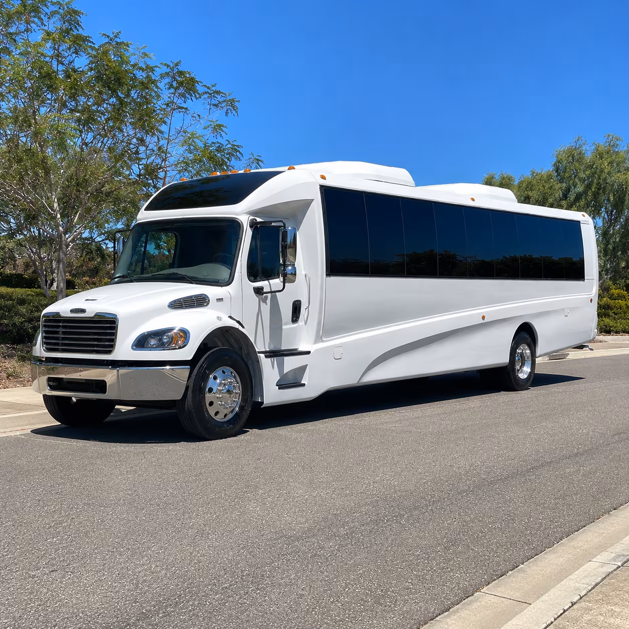 richardson 15 passenger minibus