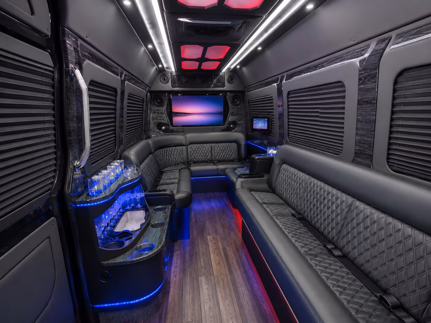 richardson 18 passenger party bus